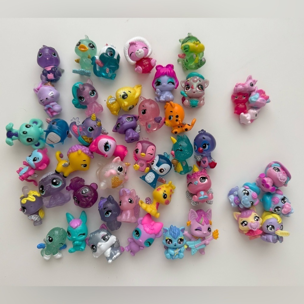 Hatchimals Bundle with 75+ pcs - Picture 9 of 10